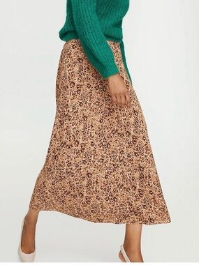 Aritzia WILFRED Cheetah Print Midi Skirt